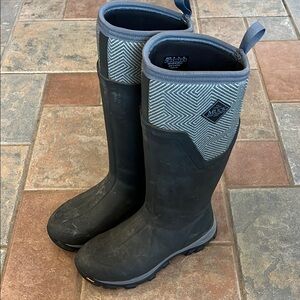 Muck Boots- Arctic Ice Tall Boot